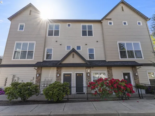 10675 NE Red Wing Way Unit 203, Hillsboro, OR 97006