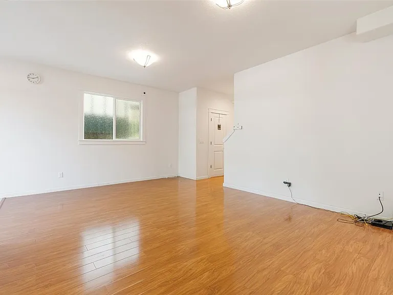 14414 E Burnside St — Photo 6