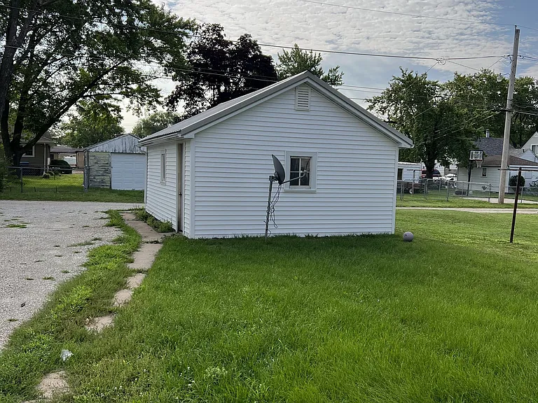 538 Sherman Ave — Photo 4