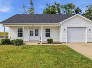 696 Cherry Blossom Rd, Bowling Green, KY 42103