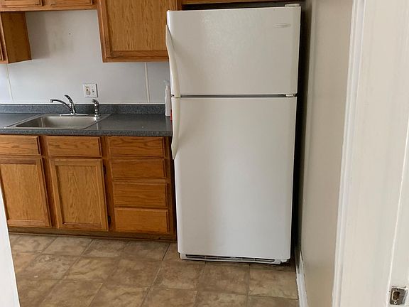 5th image of 558 Park Ave APT 1