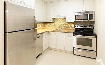 3rd image of 71 Somerset St W #1503