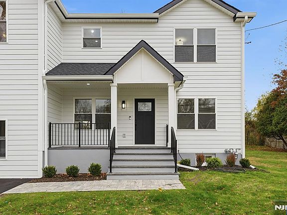 3rd image of 20 Barnsdale Rd