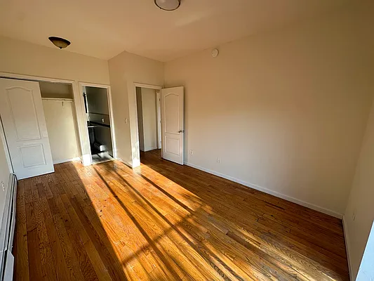 Rented by Premier Metro Realty Corp | media 21