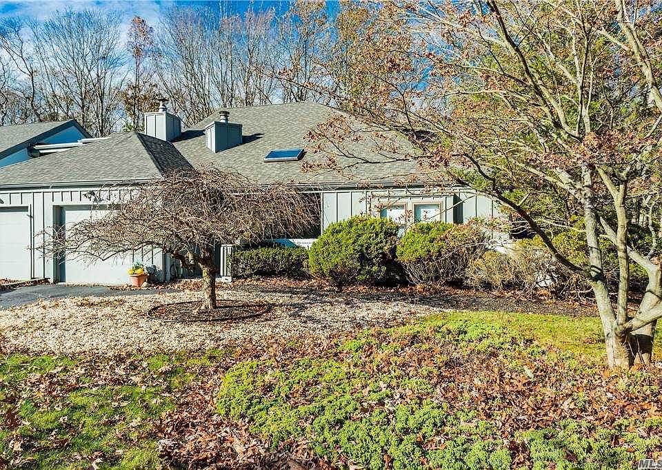 1st image of 60 Laurel Cres