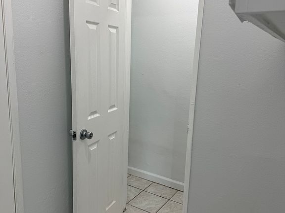 3rd image of 1054 E Salt Lake St APT 1