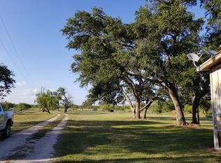 136 Boenig Rd, Woodsboro, TX 78393