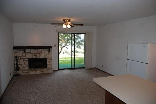 2nd image of 1559 PARKVIEW #D-1