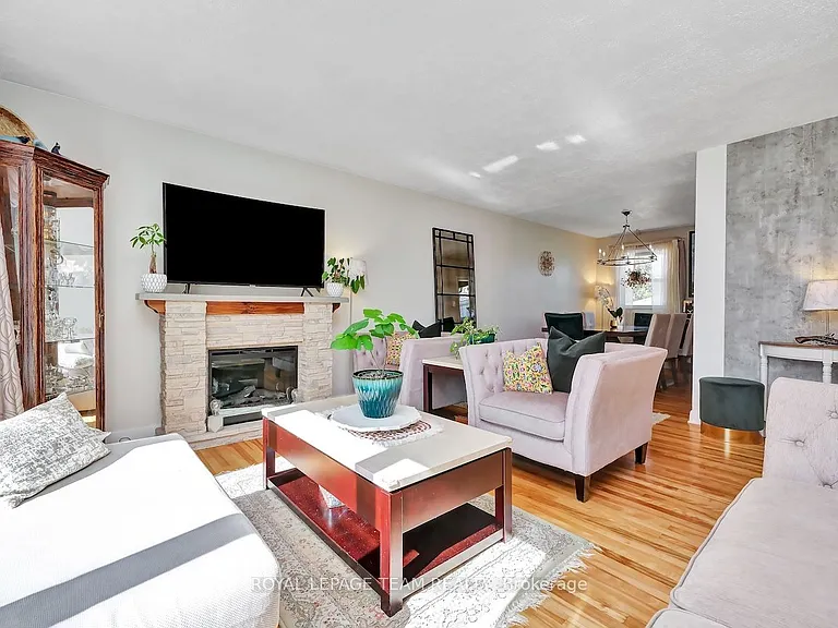 1233 Cheverton Ave — Photo 11