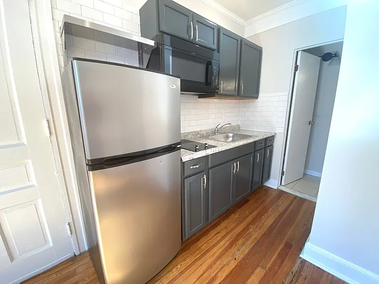 2629 N. Charles St — Photo 7