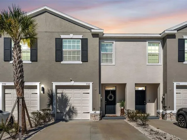 3532 White Dandelion Ct, Plant City, FL 33565