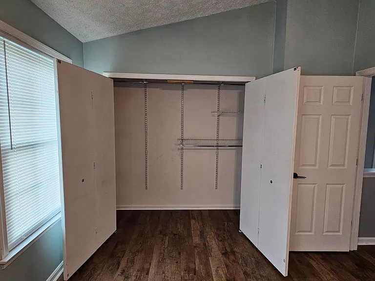 20140 Daniels Cir — Photo 15