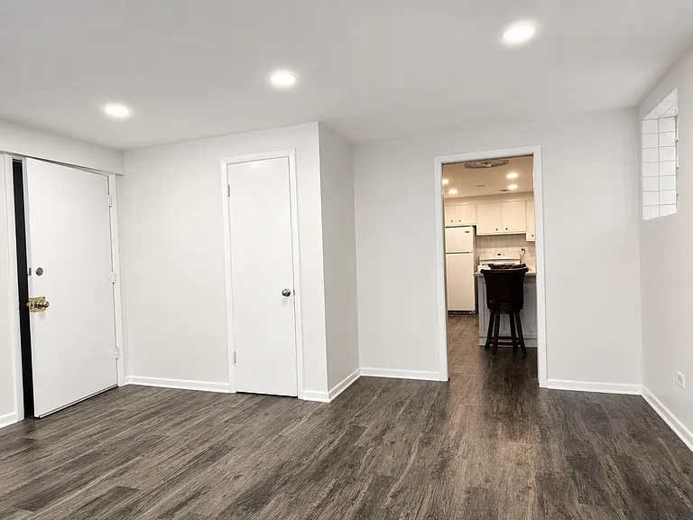 6316 W Belmont Ave — Photo 1