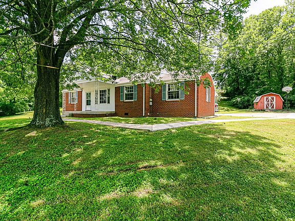 4th image of 4824 Lynn Dr