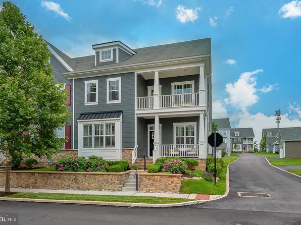 239 Milton Dr, Malvern, PA 19355