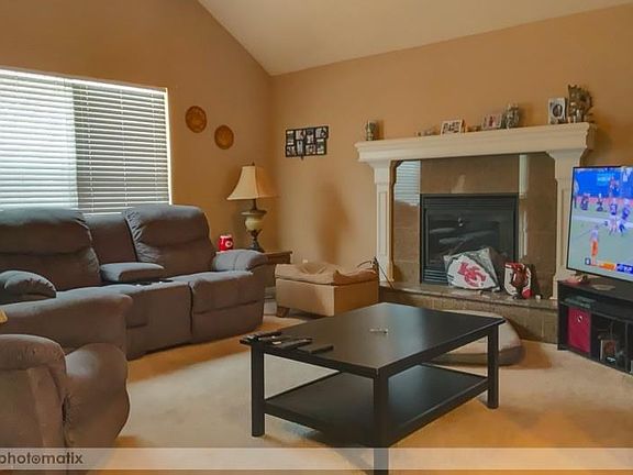 4th image of 1017 Pawnee St