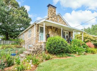 95 N Main St, Canton, NC 28716