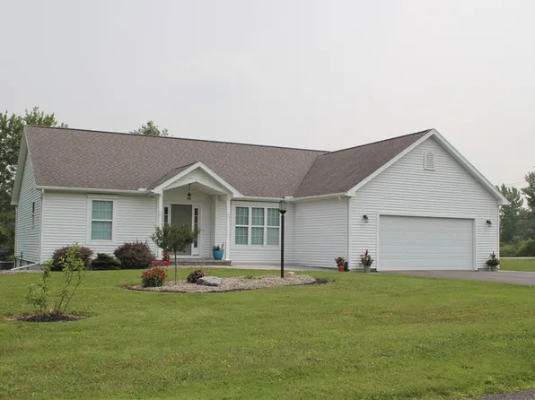 4410 Sage Meadows Dr, Marcellus, NY 13108