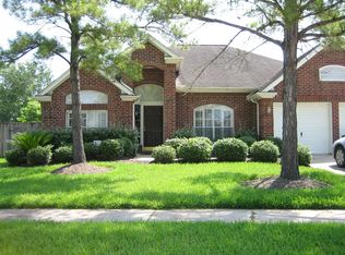 822 Misty Ridge Ct, Sugar Land, TX 77479