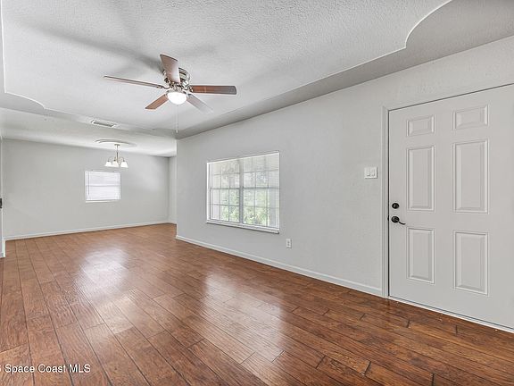 5th image of 2254 Pelham St NE