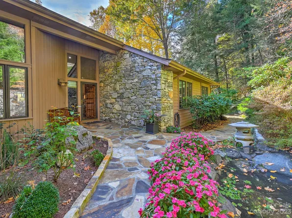 214 Pheasant Run, Hendersonville, NC 28739