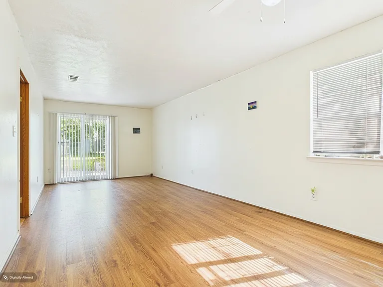 1515 Pine Ridge Dr — Photo 4