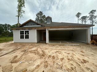 63 Swindle St, Ray City, GA 31645