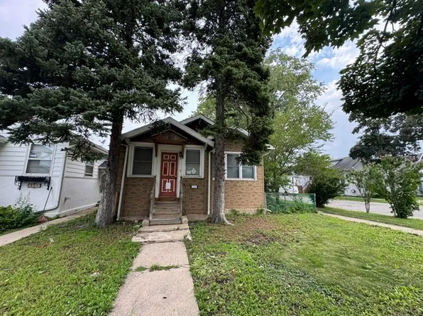 5500 W Warwick Ave, Chicago, IL 60641