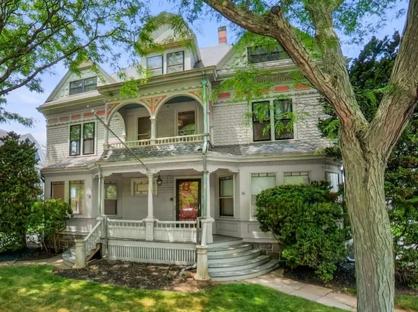 16 Loring Ave #2, Salem, MA 01970