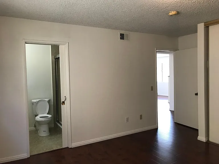 1410 Stevens Ave #2 — Photo 12