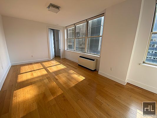 2nd image of 41 Murray St #1801