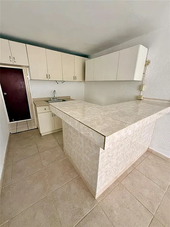 2 bed, 1.0 bath, 675 sqft, $750 — Photo 3