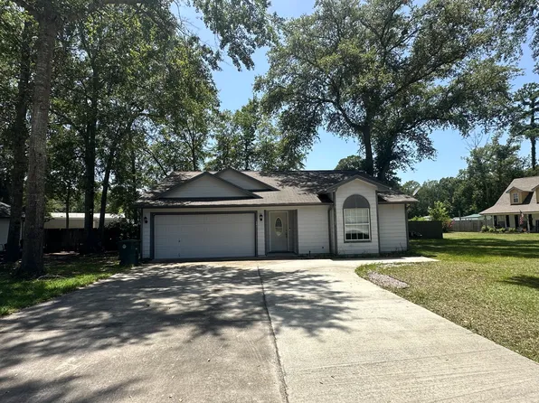 128 Royal Acres Cir, Kingsland, GA 31548