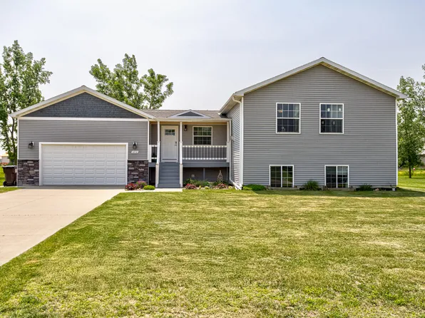 2212 228th Pl, Ames, IA 50014