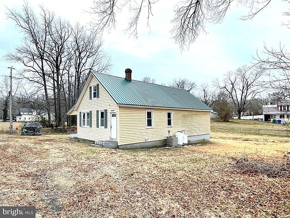 4th image of 4555 Bicknell Rd