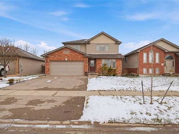 3rd image of 40 Mission Rd