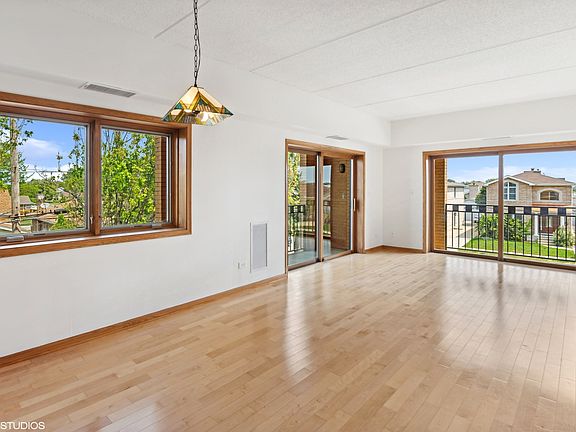 4th image of 7410 W Lawrence Ave Unit 224