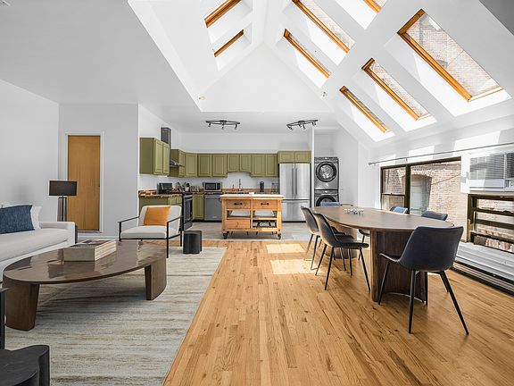 3rd image of 350 Bowery #4