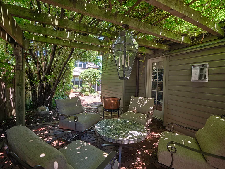 Side Patio - Outside Kitchen