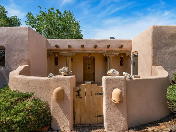 88 Monte Alto Rd, Santa Fe, NM 87508