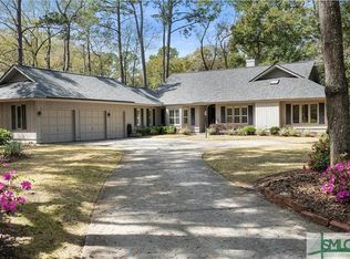 2 Gossamer Ln, Savannah, GA 31411