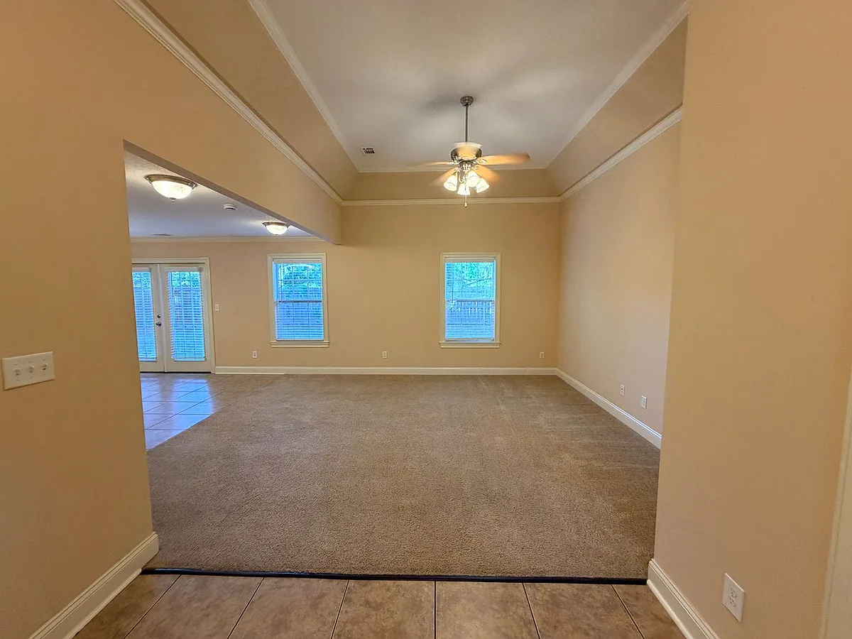 Building Photo - 4901 Liberty Cir