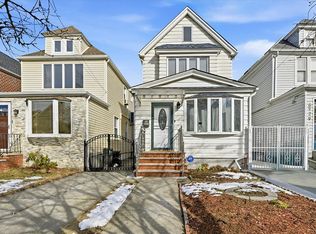 6927 Manse St, Forest Hills, NY
