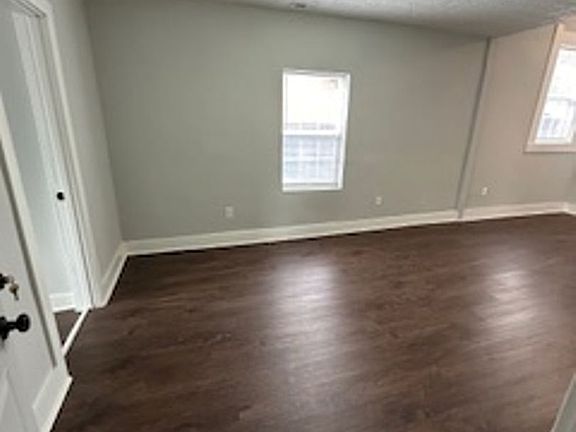3rd image of 1338 E Market St Unit 4