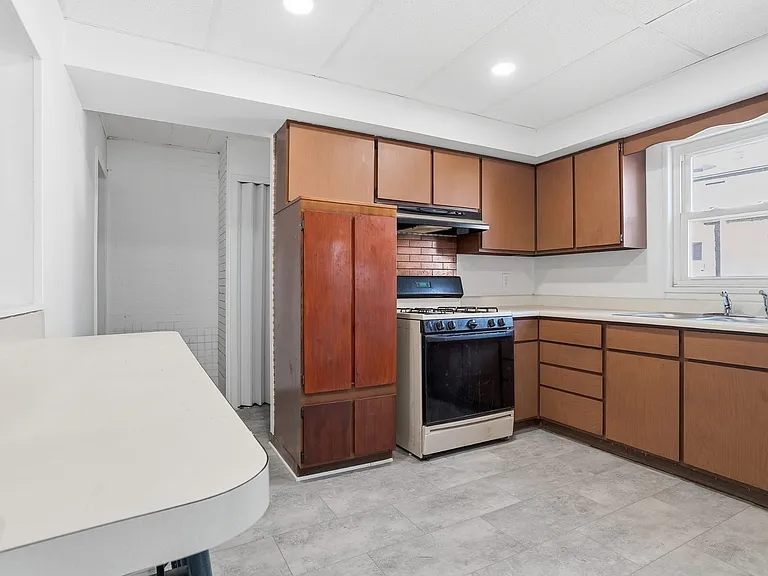 346 E 12th Ave #1 — Photo 14