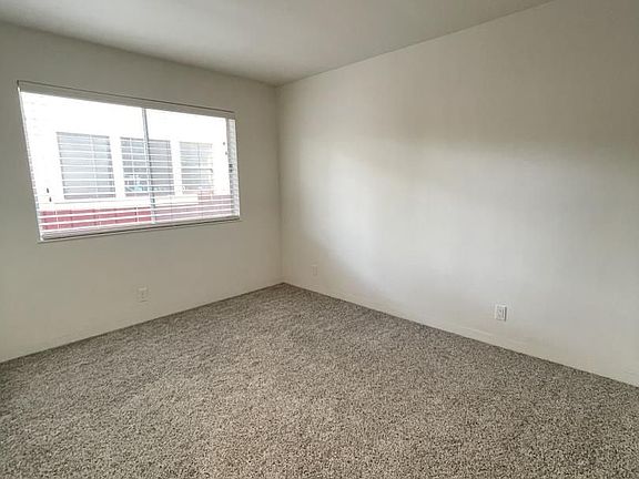 3rd image of 2251 Buena Vista Ave APT 2