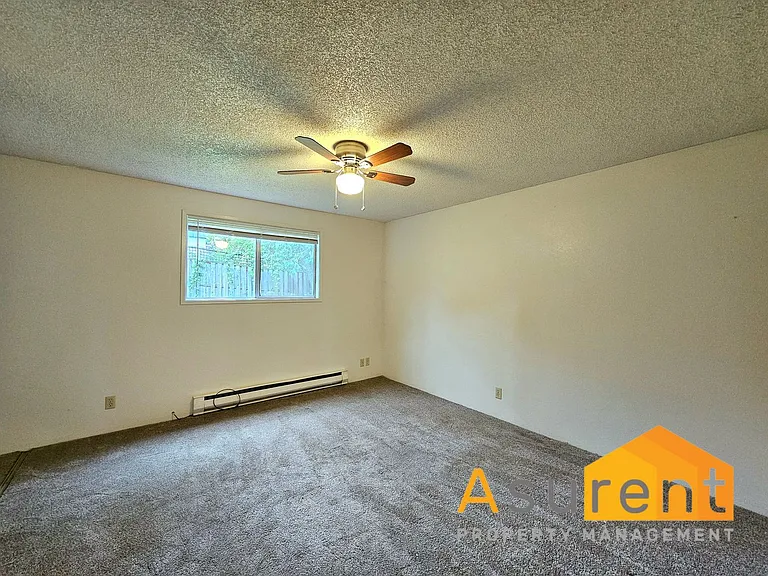65 Woolen Way — Photo 12