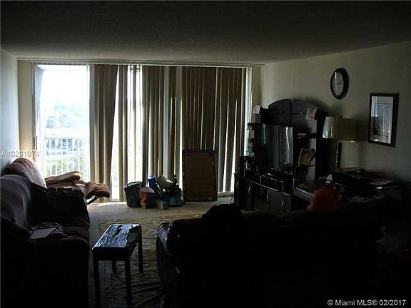 5th image of 700 NW 214th St APT 604