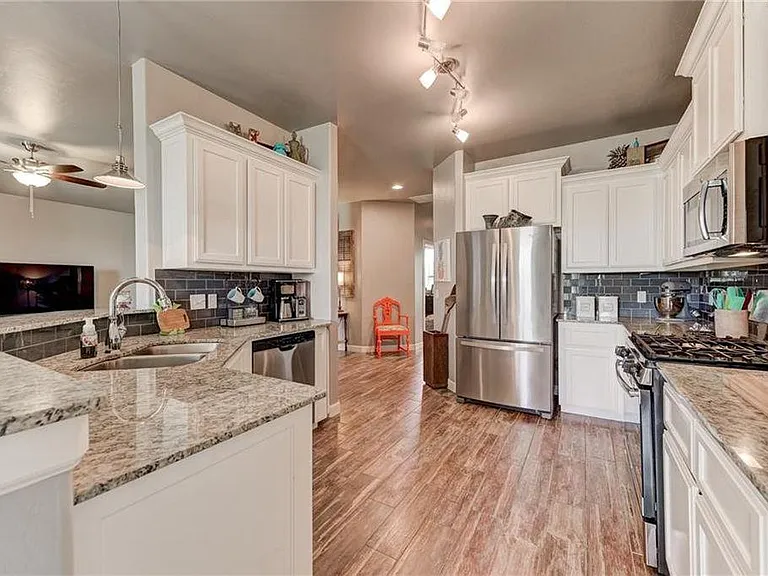 625 Placid Dr — Photo 13
