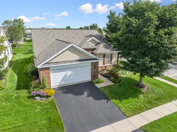 2751 Beacon Point Cir, Elgin, IL 60124